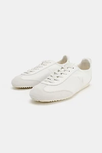 BASKETS SPORTIVES TALON ÉLASTIQUE