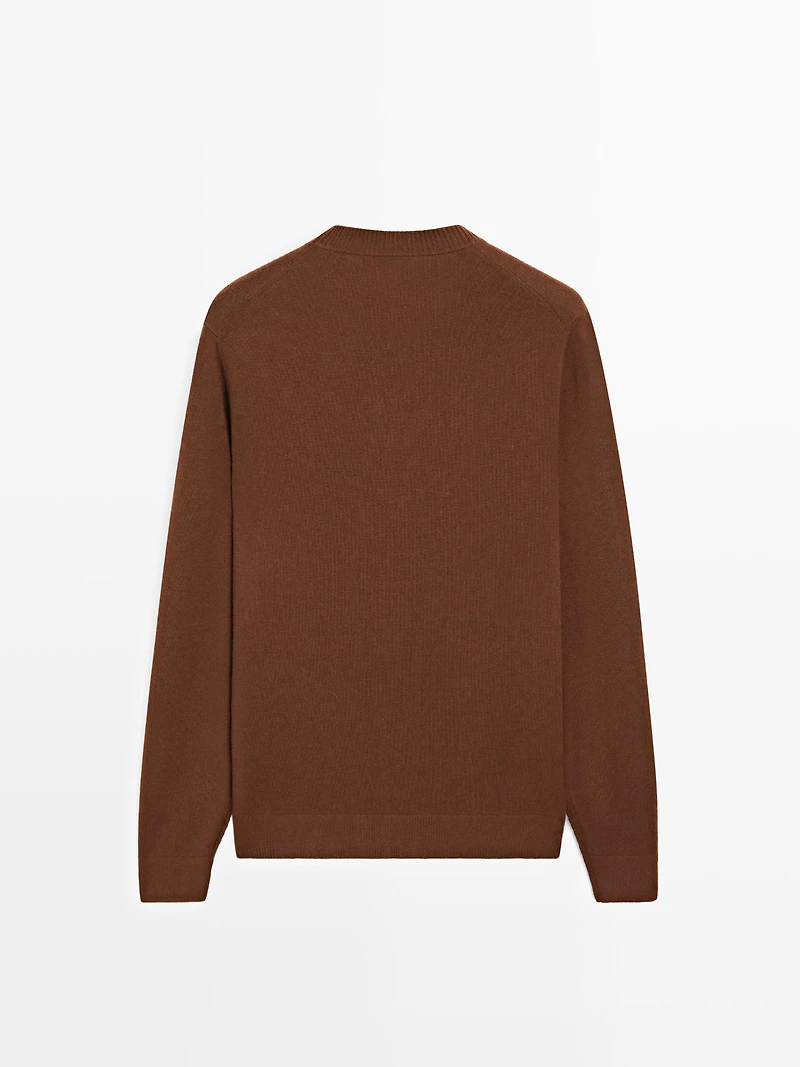 Knit cotton and wool sweater with crew neck