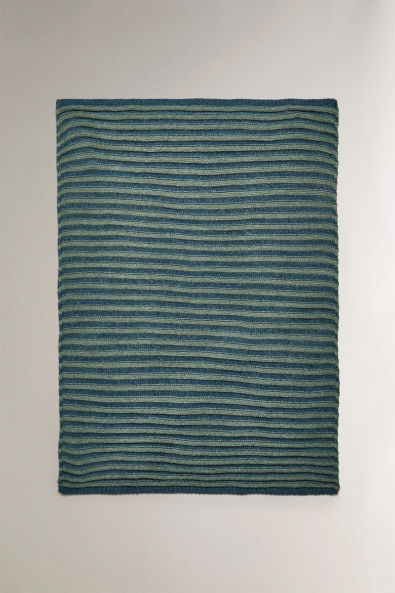 CHILDREN'S STRIPED CHENILLE BLANKET