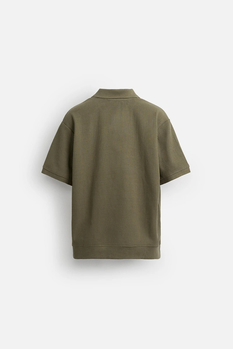 VERTICAL TEXTURED POLO