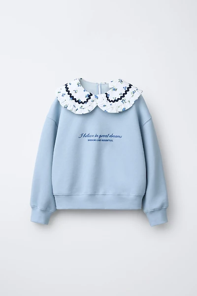 SWEATSHIRT WITH RUFFLED NECK AND EMBROIDERED TEXT