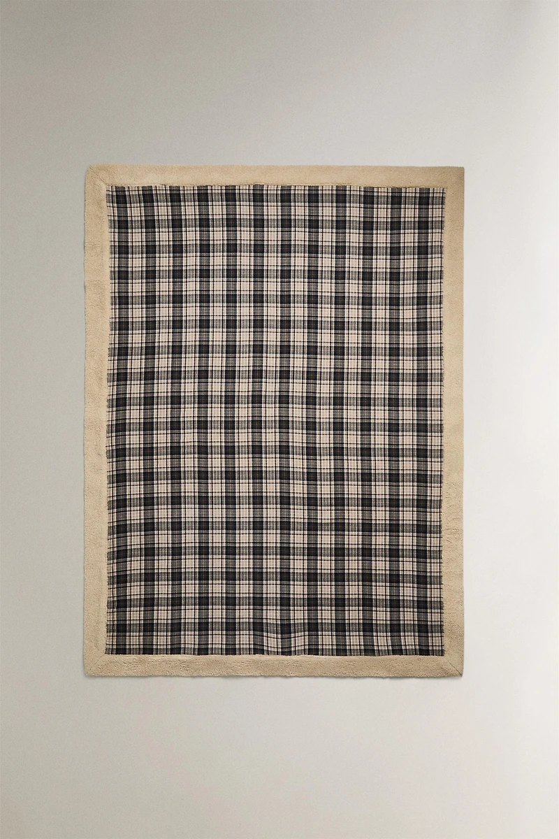 PLAID FOURRURE À CARREAUX