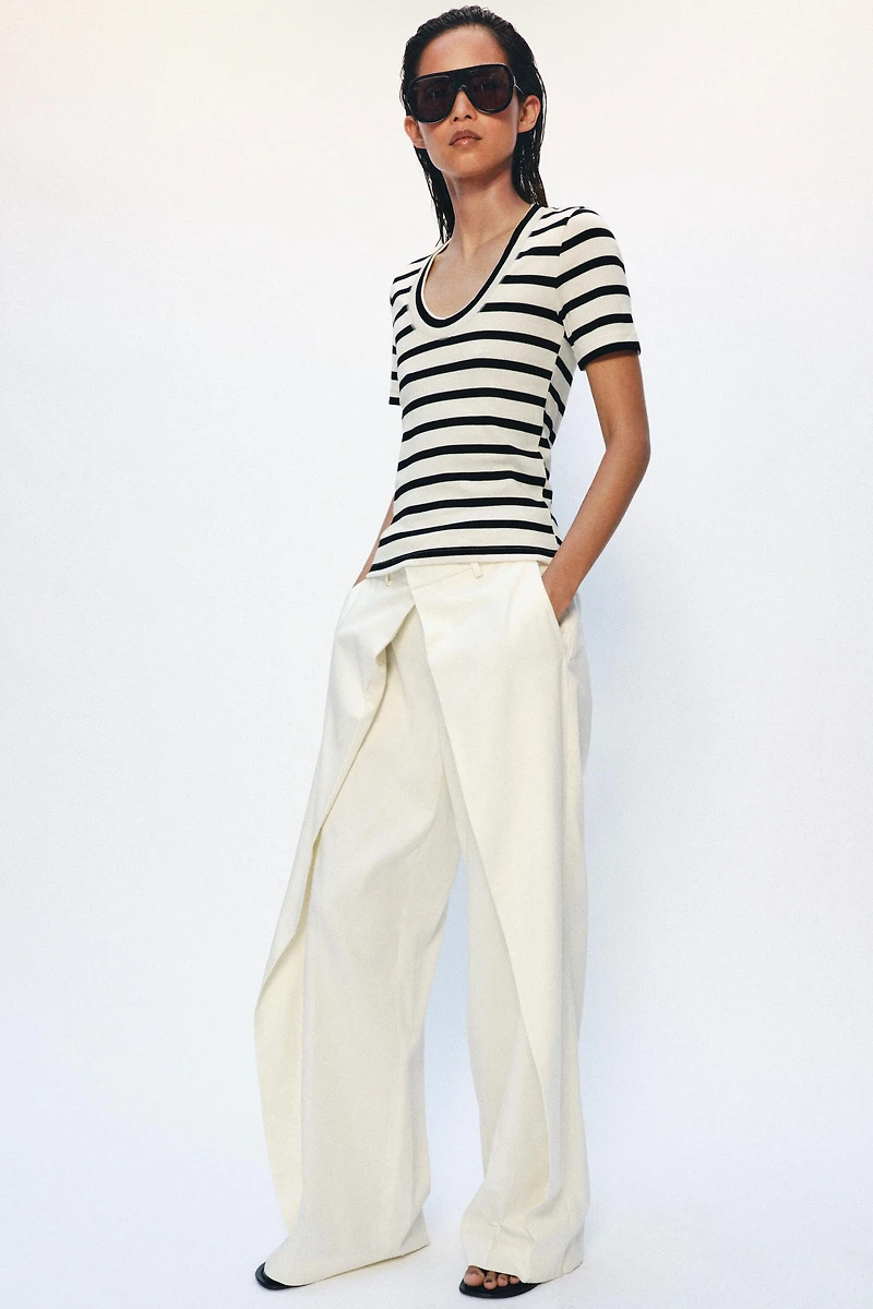 ROUND NECK RIBBED T-SHIRT