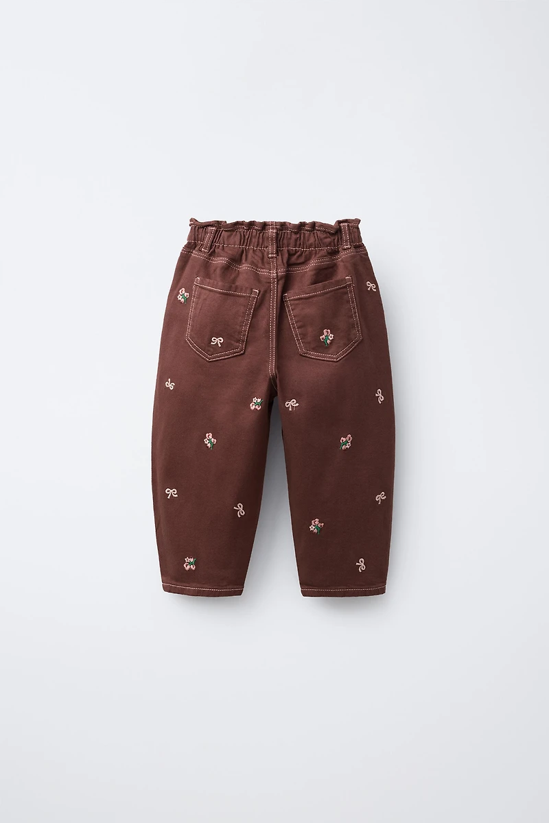 PANTALON BAGGY SERGÉ FLEURS BRODÉES
