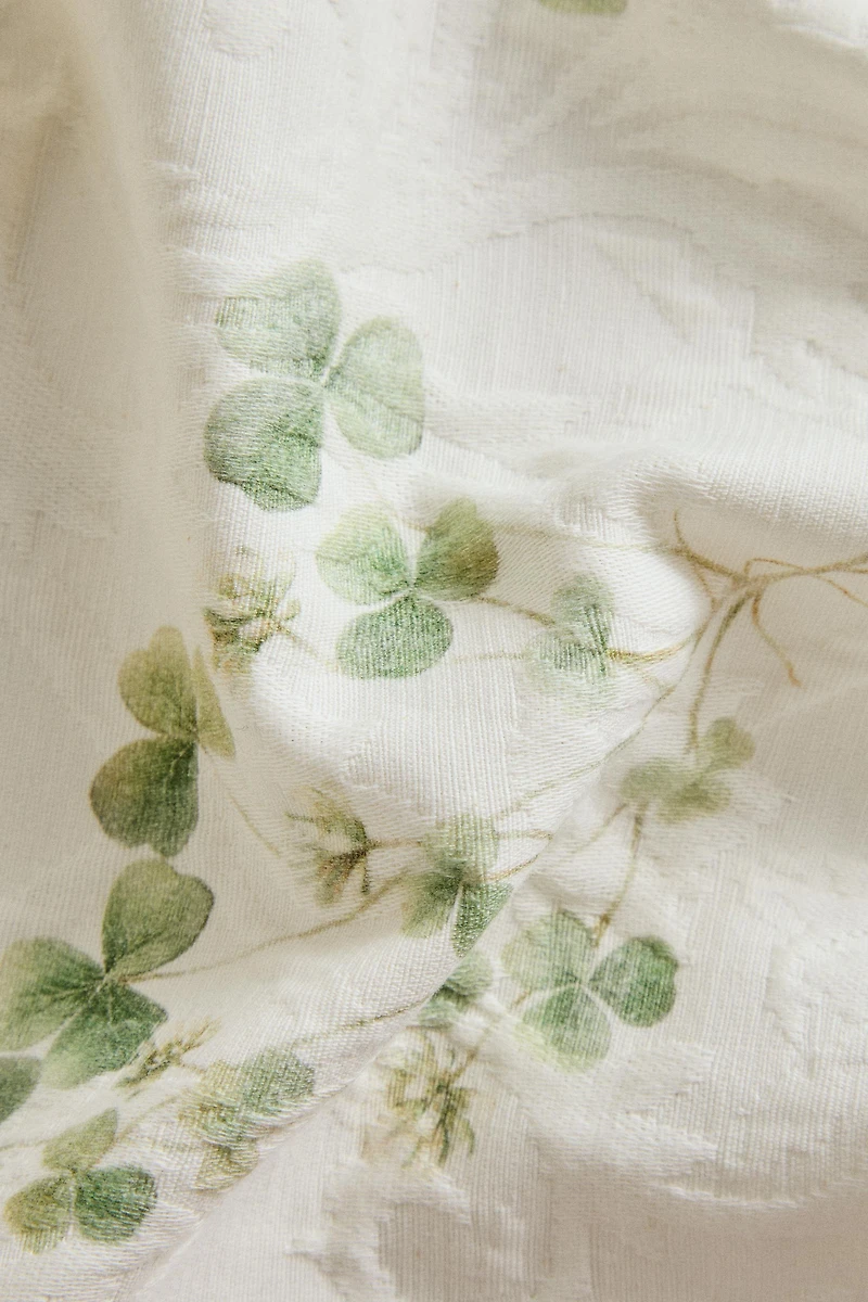 CLOVER PRINT JACQUARD TABLECLOTH