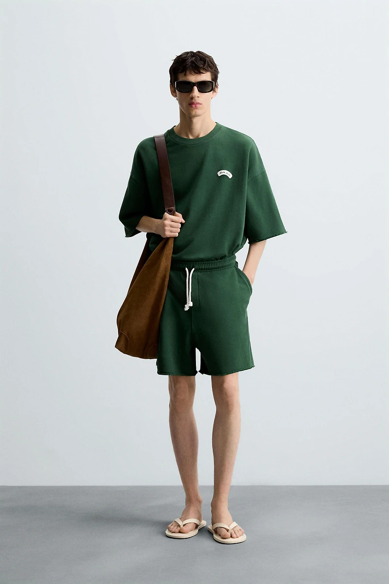 CONTRAST PATCH SWEATSHIRT