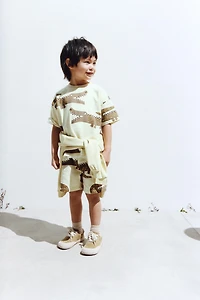 ENSEMBLE T-SHIRT ET BERMUDA IMPRIMÉ CROCODILES