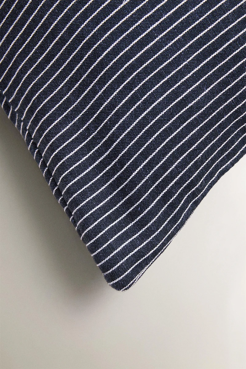 THIN STRIPE THROW PILLOW COVER