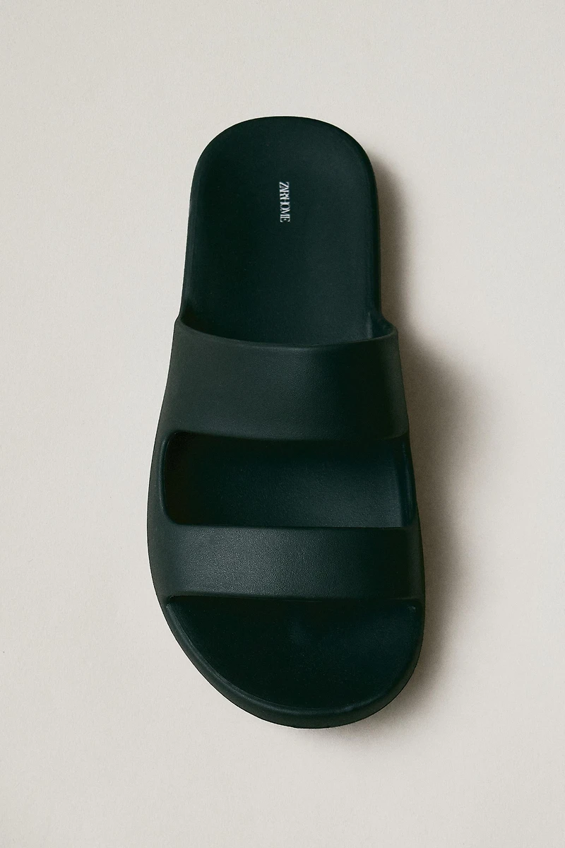 RUBBERISED FLAT SANDALS