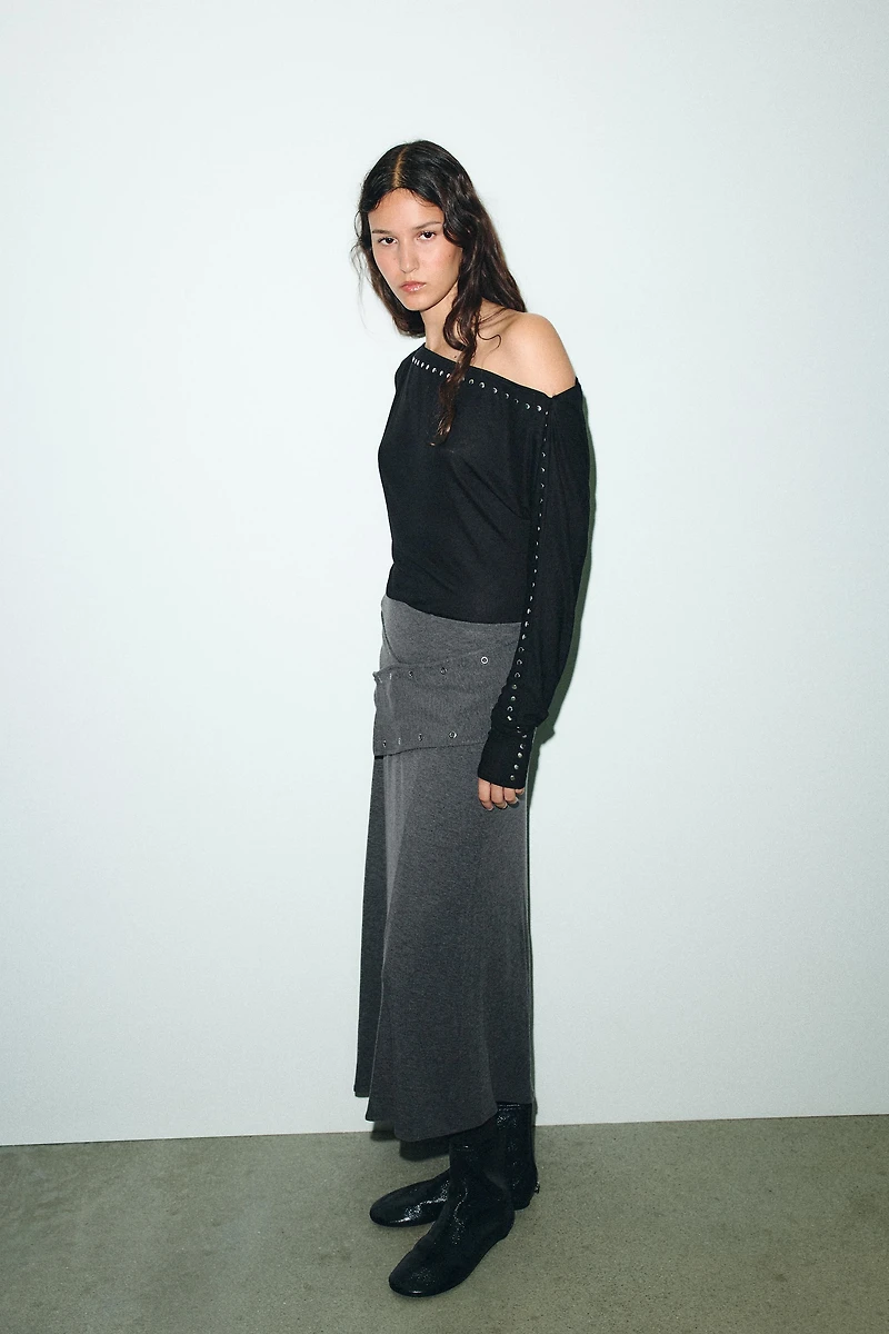 BATWING SLEEVE T-SHIRT WITH STUDS