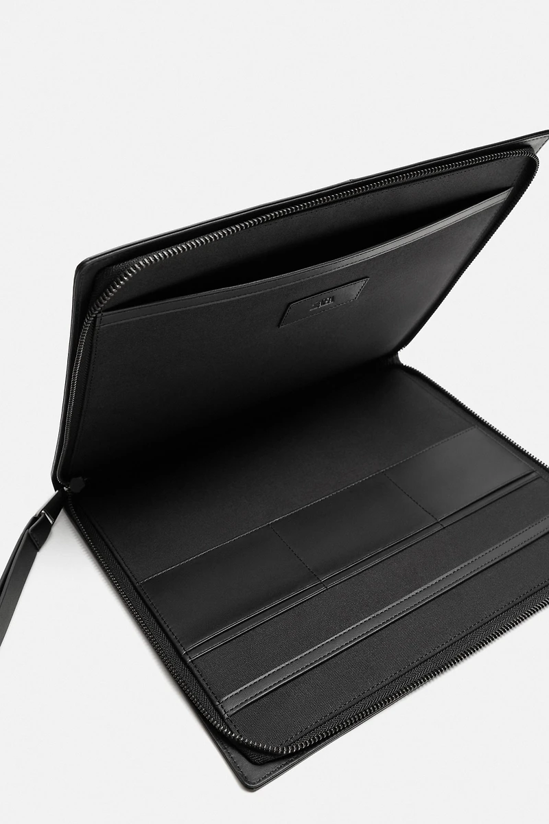 LEATHER CLUTCH