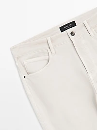 Tapered fit jeans