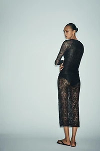 ROBE MIDI EN DENTELLE À MANCHONS