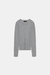 EXTRA-FINE KNIT TOP