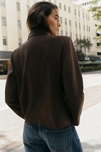 VESTE À BOUTONNAGE CROISÉ ET COL REVERS