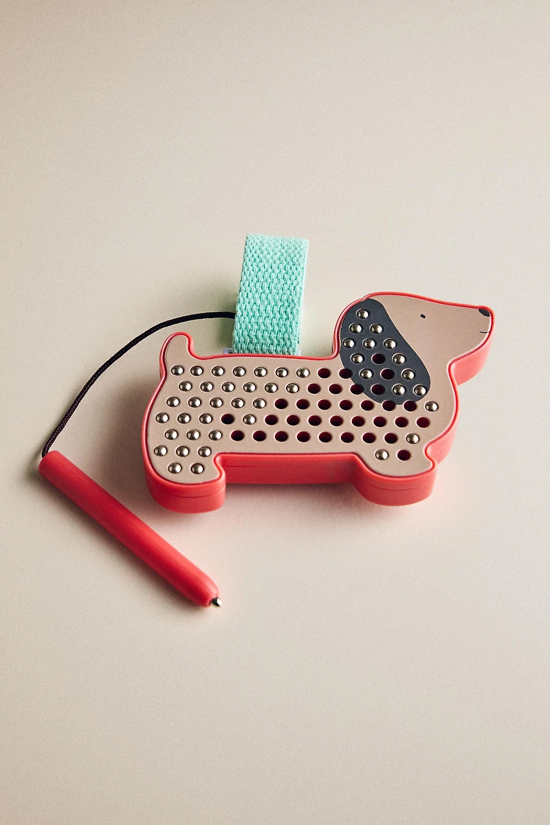 KIDS’ MAGNETIC DOG TOY