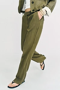 STRAIGHT LEG PIN TUCK PANTS