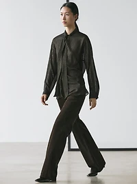 Flowing shirt with scarf collar