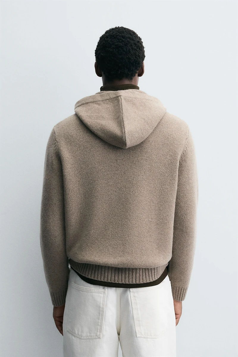 100% WOOL HOODED SWEATER