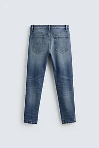 RIPPED SKINNY FIT JEANS