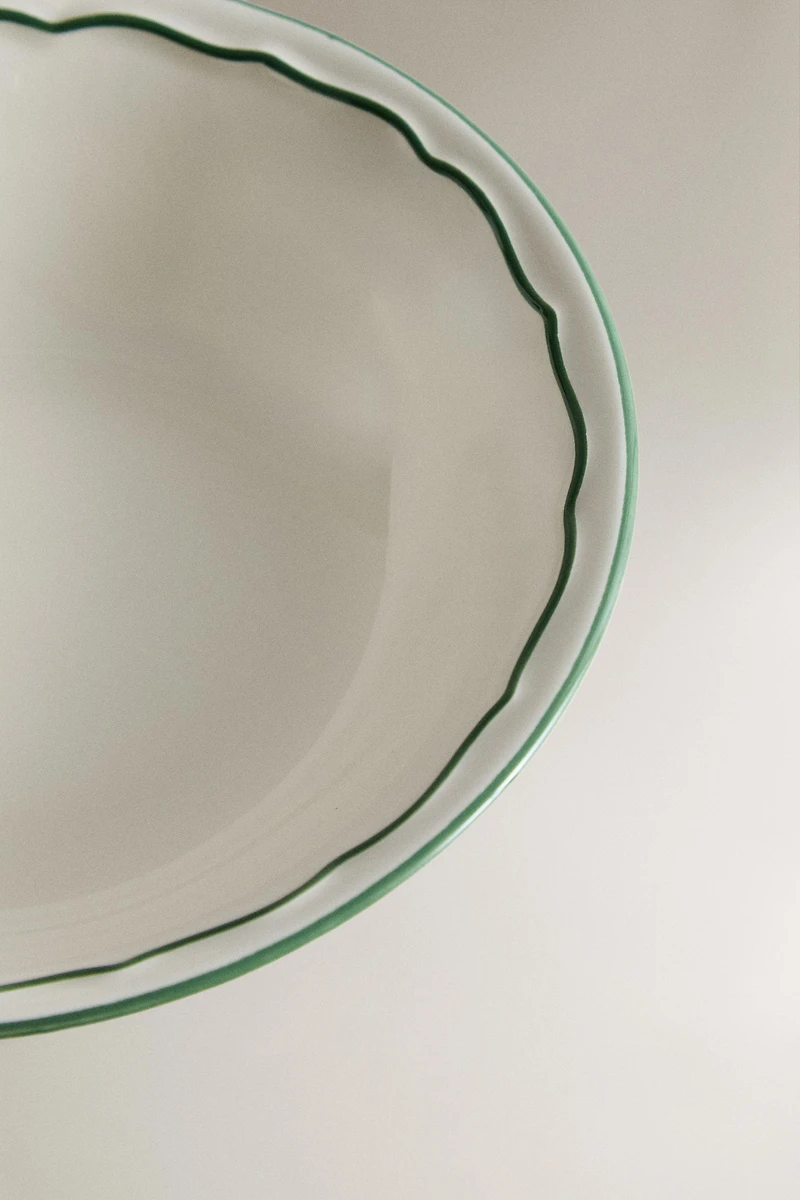 EARTHENWARE DINNER BOWL WITH CONTRASTING RIM
