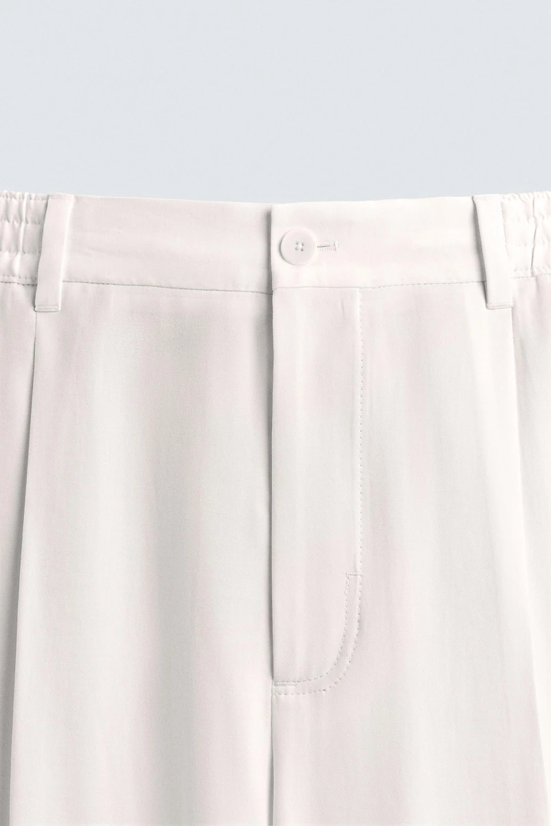 PANTALON COUPE DÉCONTRACTÉE PLIS
