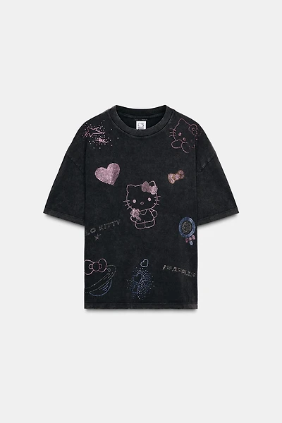 HELLO KITTY © 2025 SANRIO T-SHIRT