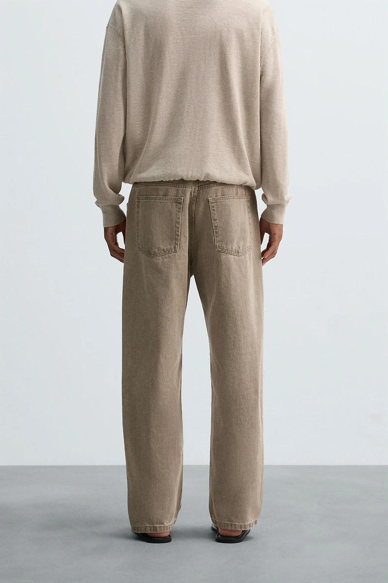 SLIM STRAIGHT FIT JEANS