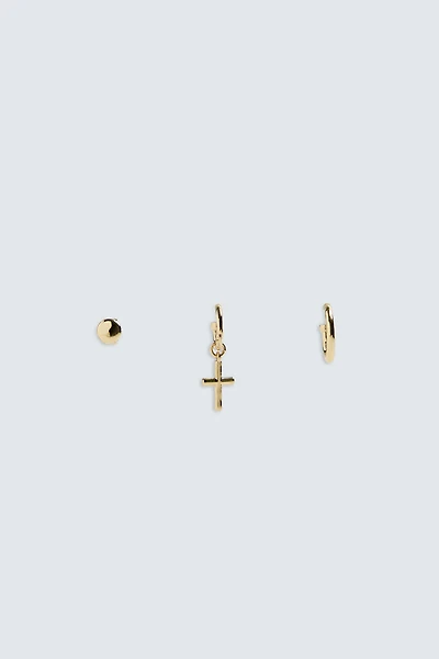 3-PACK OF EARRINGS © OTIS KWAME KYE QUAICOE