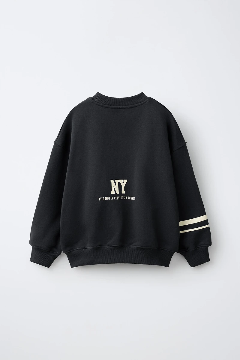 NUMBER PRINT SWEATSHIRT