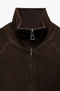 SOFT ZIP SWEATSHIRT