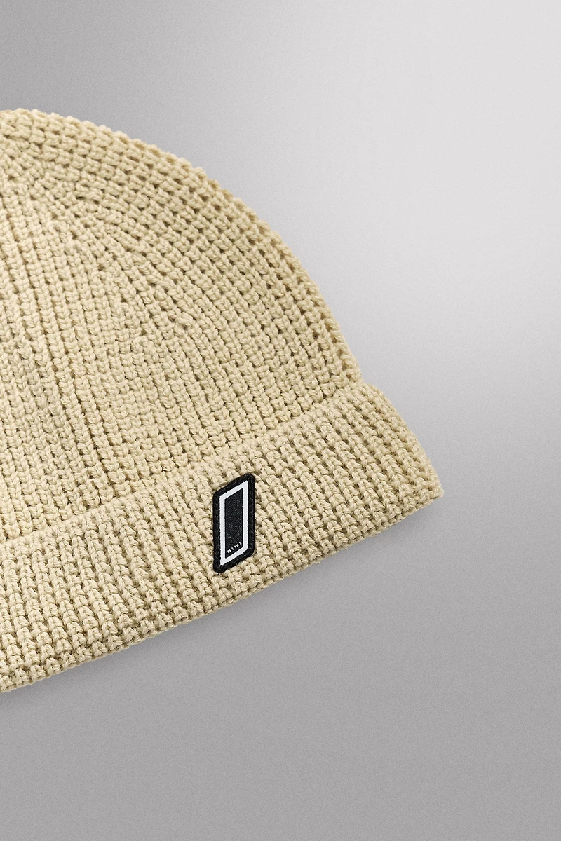 WAFFLE KNIT HAT