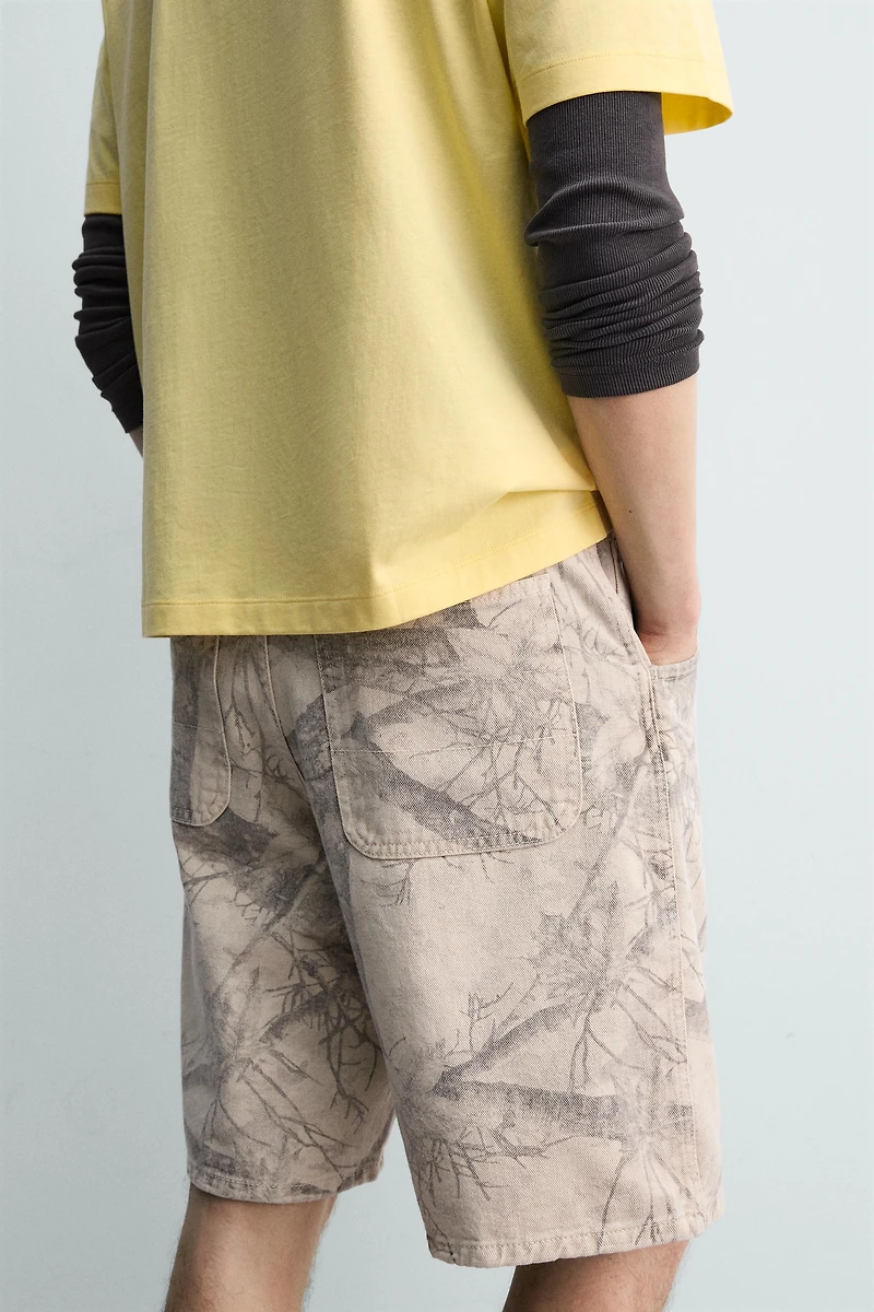 TREE PRINT BAGGY FIT SHORTS