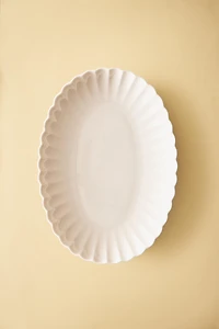 SCALLOPED PORCELAIN SERVING DISH