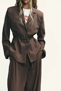 STRIPED SHOULDER PAD BLAZER WITH THIN BELT