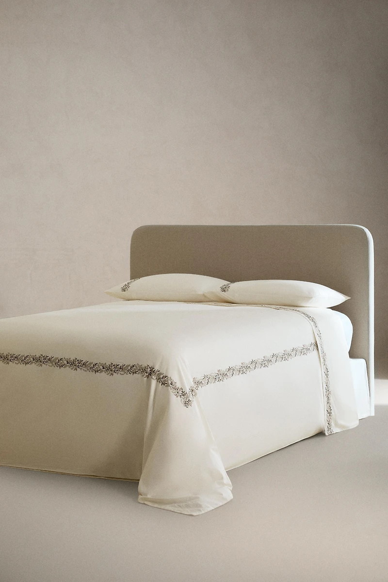 SATEEN DUVET COVER WITH EMBROIDERED LEAVES