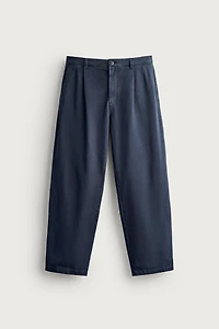PANTALON CHINO STRAIGHT FIT À PLIS