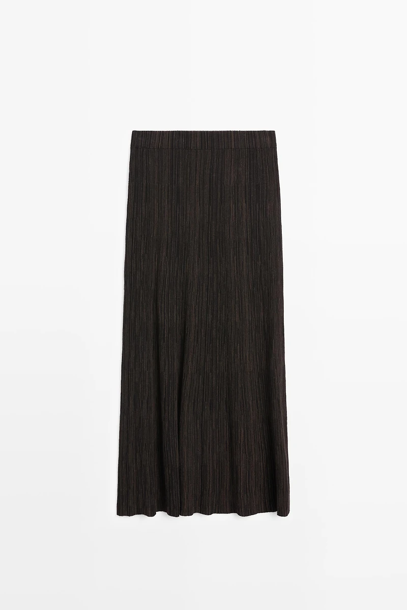 Total look pleated midi skirt with striped detail