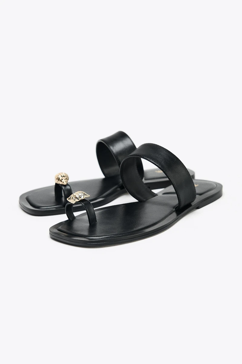 METALLIC BEADED TOE SANDALS