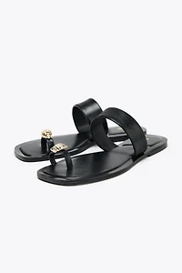 METALLIC BEADED TOE SANDALS