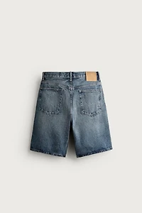 STRAIGHT FIT DENIM SHORTS