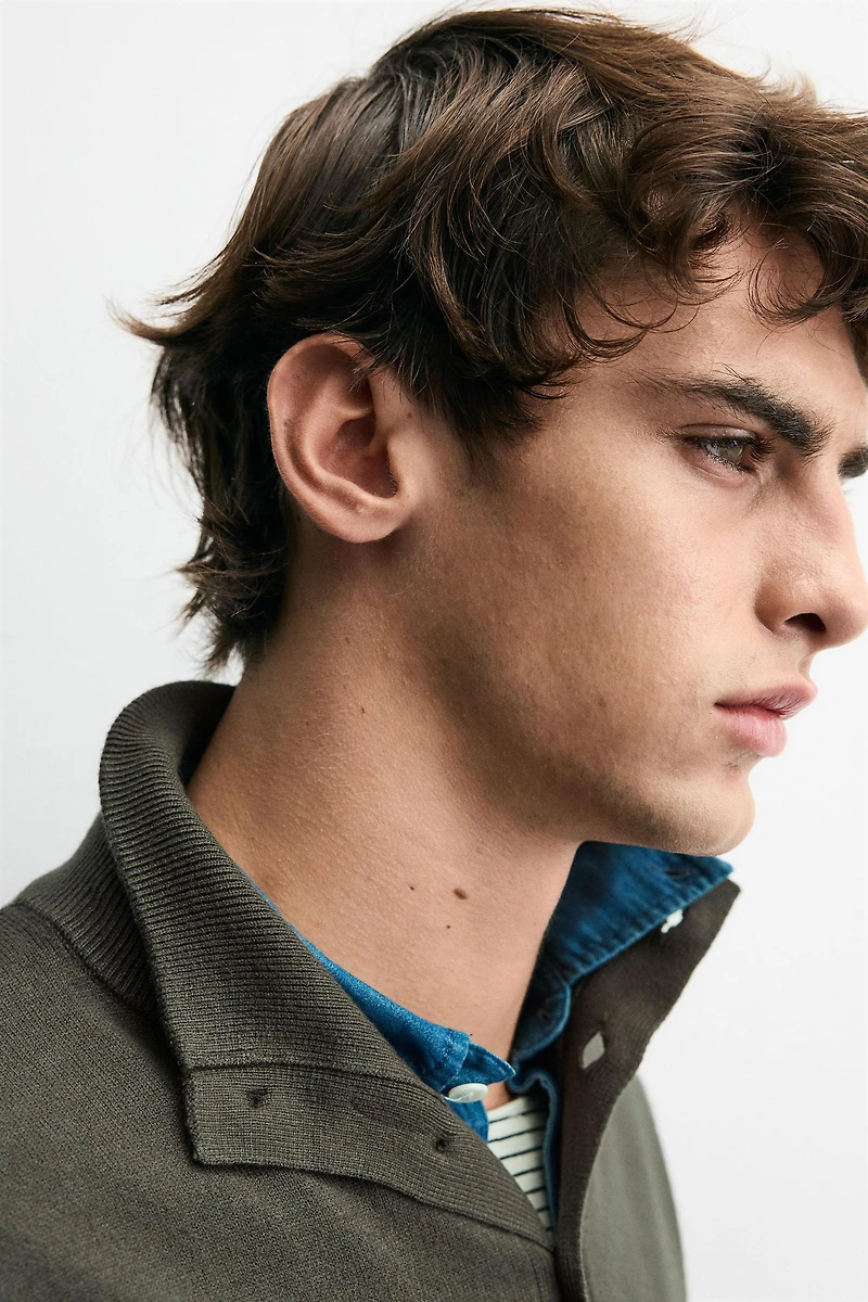 MOCK NECK BUTTON SWEATER