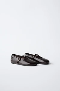 BUCKLE BALLET FLATS