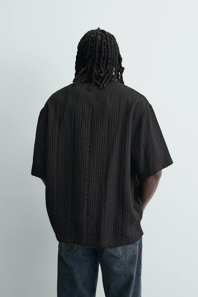 FLUID EMBOSSED TEXTURE SHIRT