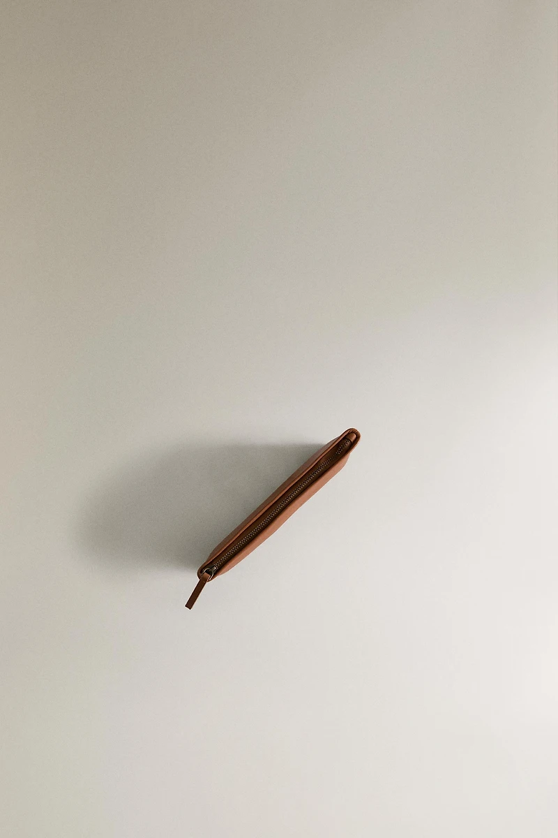 LEATHER CASE