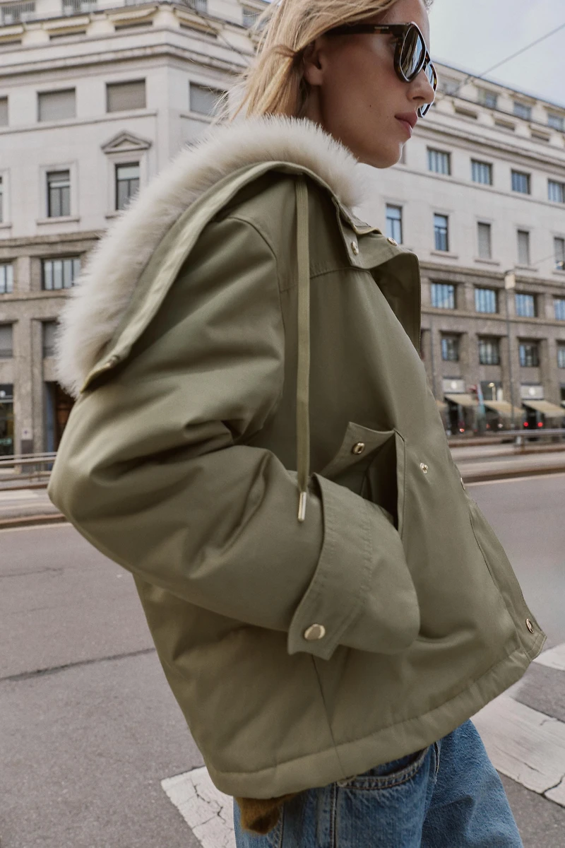 FAUX FUR HOODED SHORT PARKA