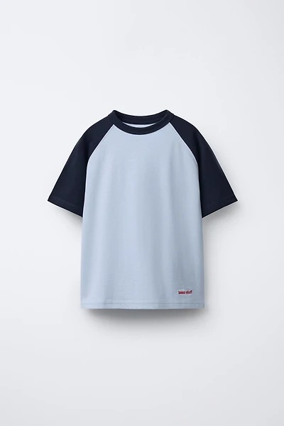 EMBROIDERED TEXT RAGLAN SLEEVE T-SHIRT