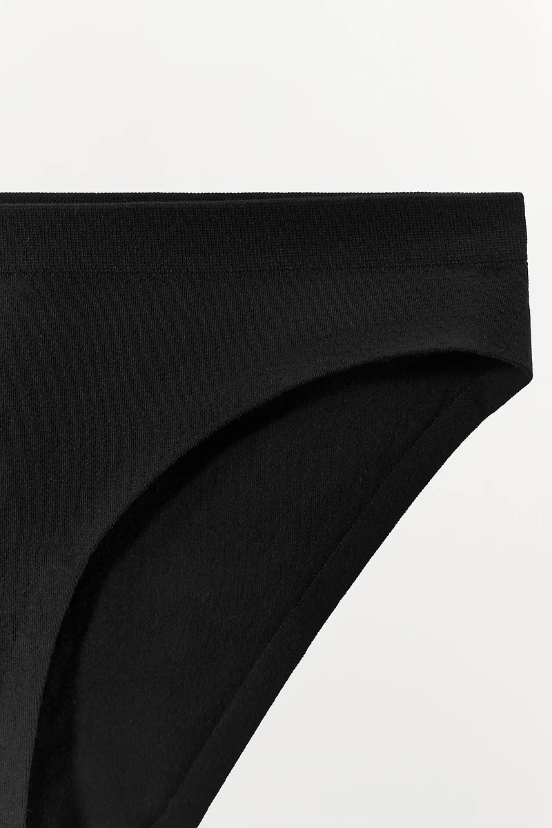 CULOTTE SANS COUTURES