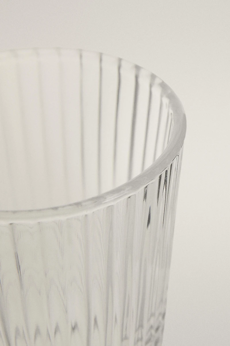 GLASS MUG WITH A RAISED GEOMETRIC DESIGN