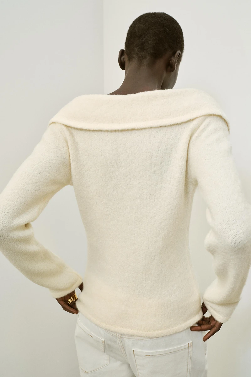 LAPEL ZIPPER TOP